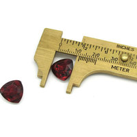 Vintage 12mm Triangular Rhinestones, Foiled Garnet Faceted Point Back Shield Dentelles (2)