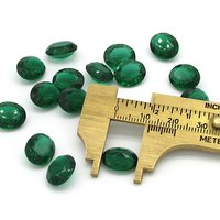 12mm Emerald Oval Rhinestone Dentelles