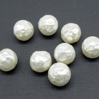 Vintage Faux Pearls, 15.5mm Round Pearlized Beads (8)