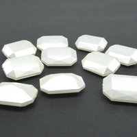 25x18mm Faceted Octagons, Opaque White Pearlized Baguettes, Vintage Plastic Beads (10)
