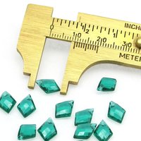 9x7mm Emerald Kite Briolettes