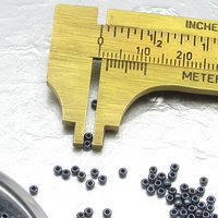 11/0 Round Seed Beads Metallic Gray (25g)