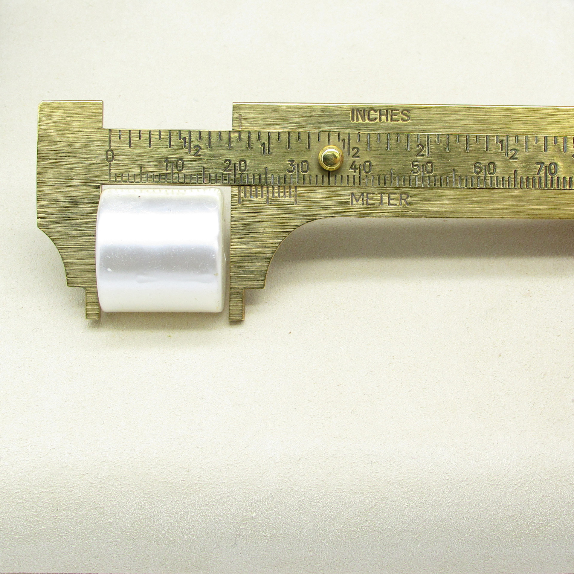 20mm Cylinder Vintage Barrel Beads, Opaque White Pearlized Plastic (7)