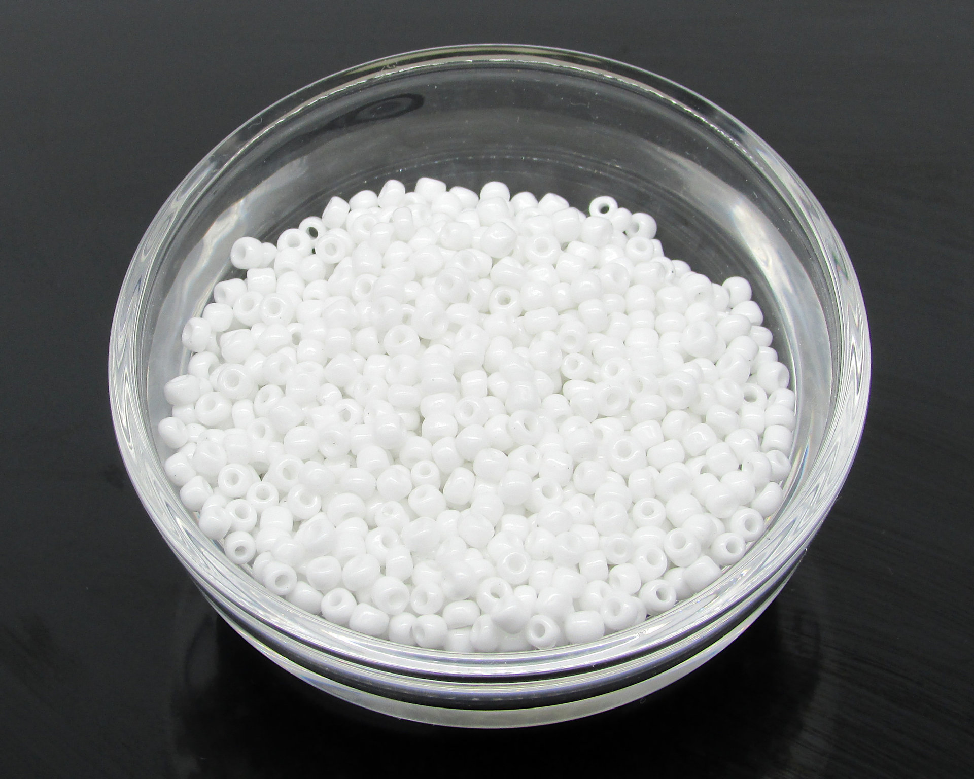 8/0 Round Seed Beads Opaque White (25g)