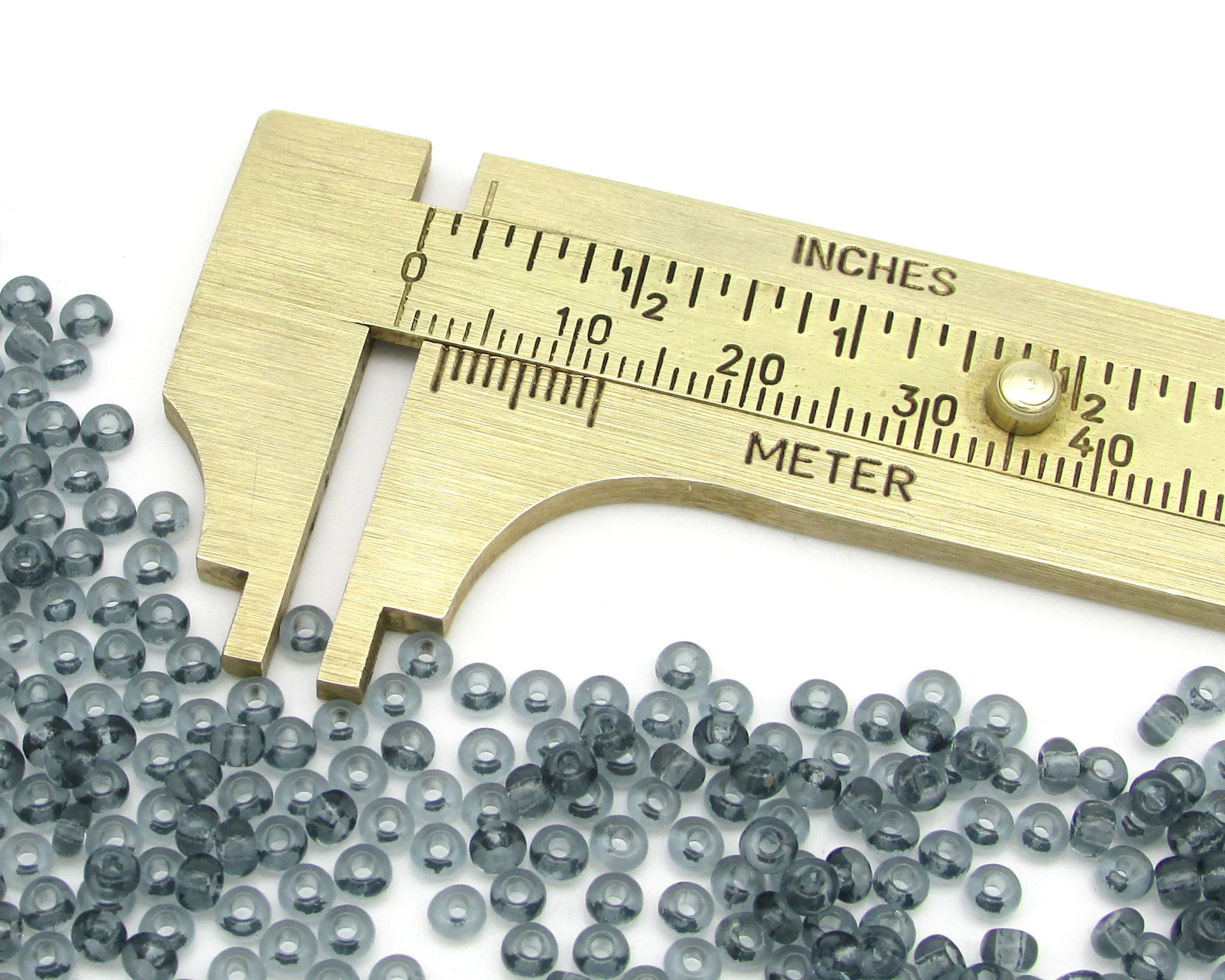 10/0 Tiny Seed Beads, Unfoiled Translucent Gray Mini Rocaille Spacers (25g)