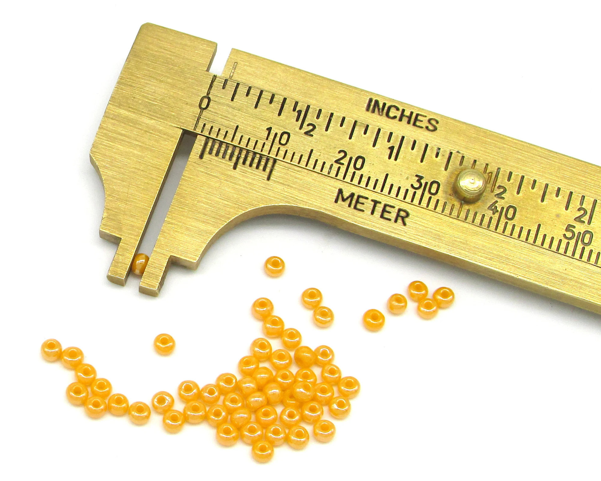 10/0 Seed Beads Opaque Orange Lustre (25g)