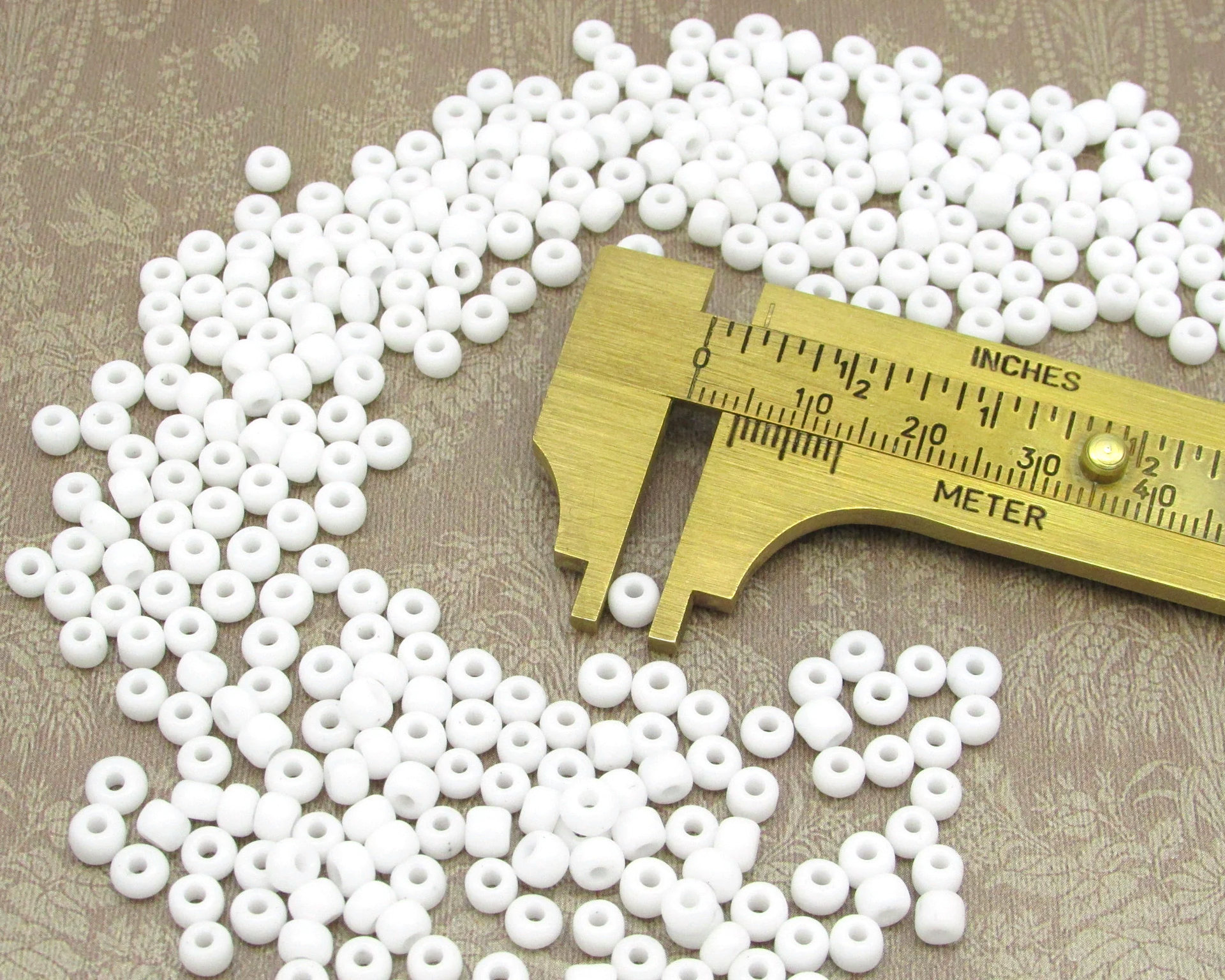 5/0 Round Seed Beads, 3mm Opaque White Spacers (25g)