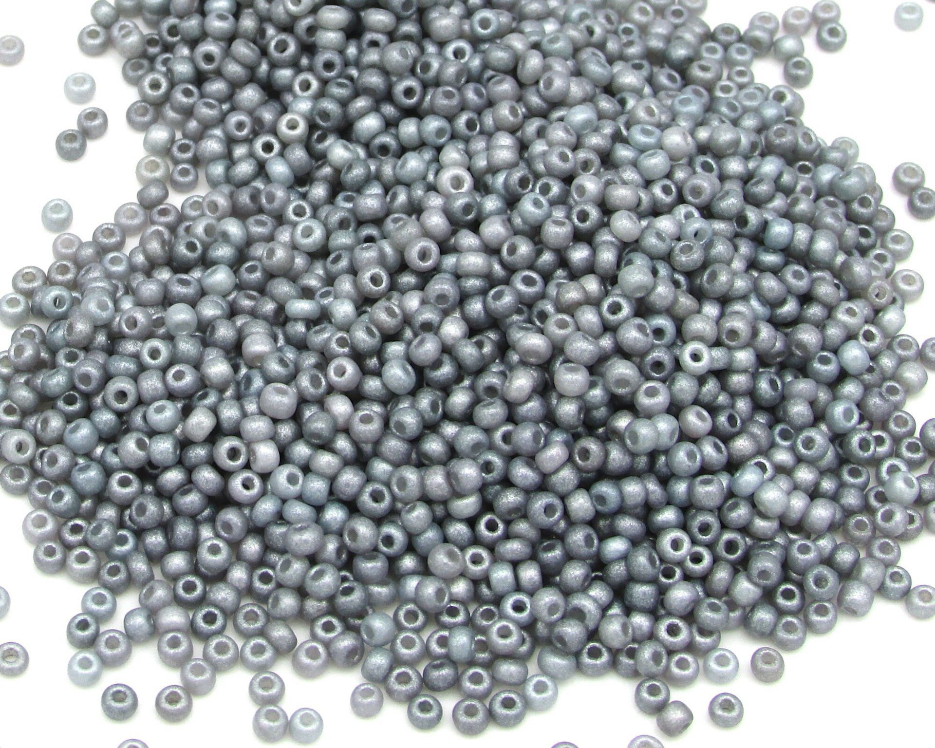 11/0 Seed Beads, Opaque Gray Pearl Matte Mini Rocailles, Tiny Round Spacers (25g)