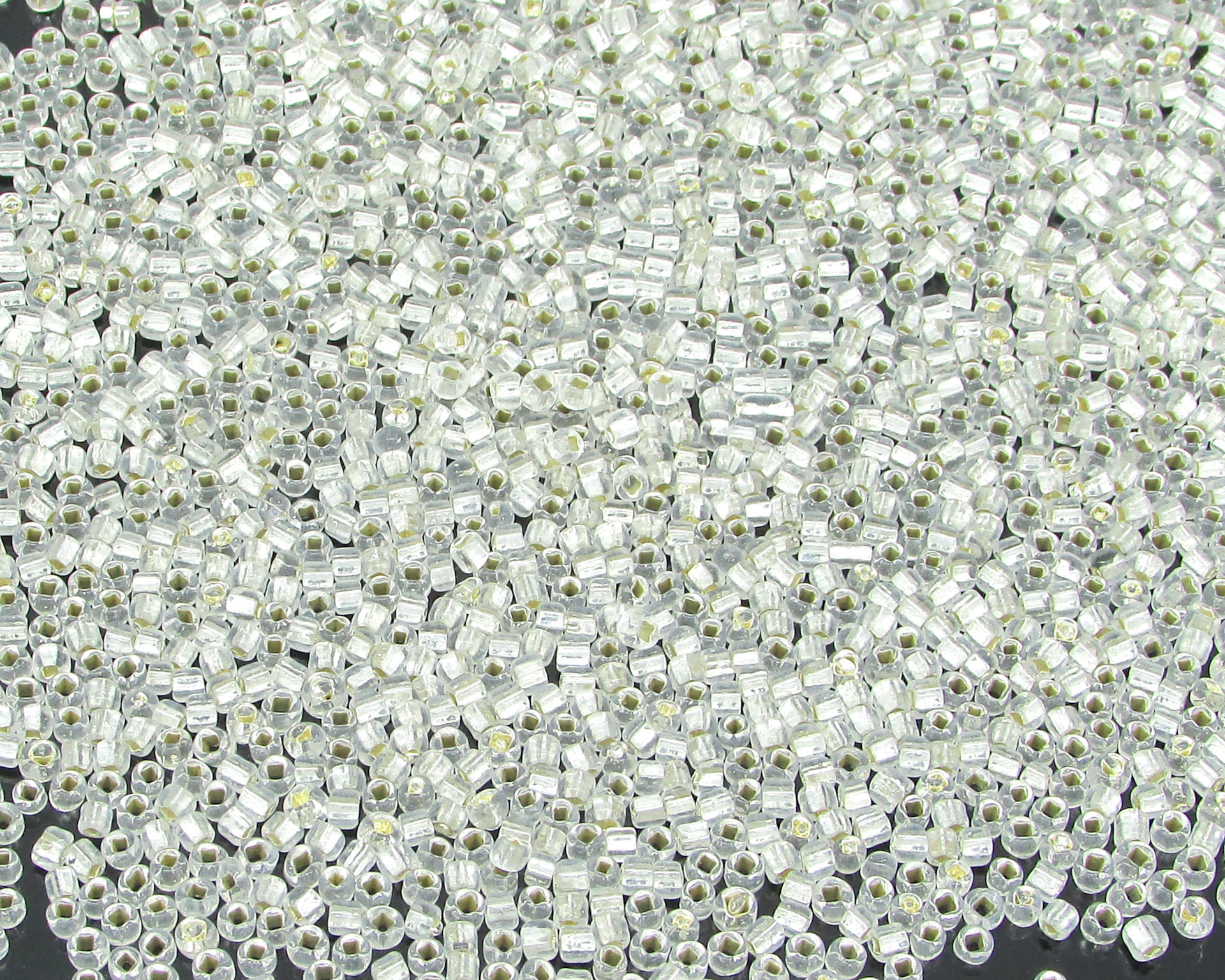 11/0 Seed Beads, Tiny Silver Lined Clear Mini Rocailles (25g)