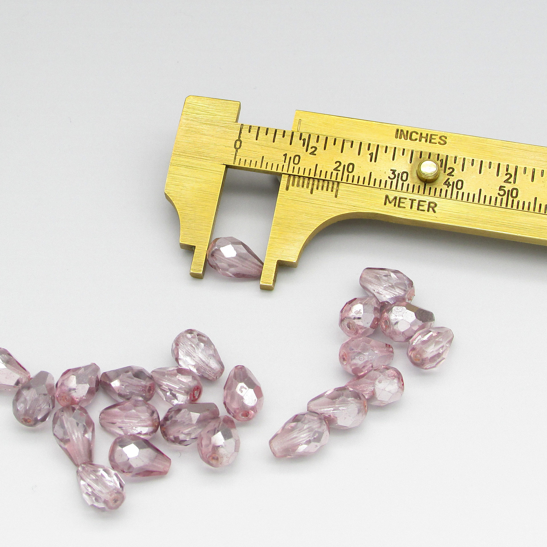 10x7mm Light Rose Silver Teardrop Glass Beads (22)