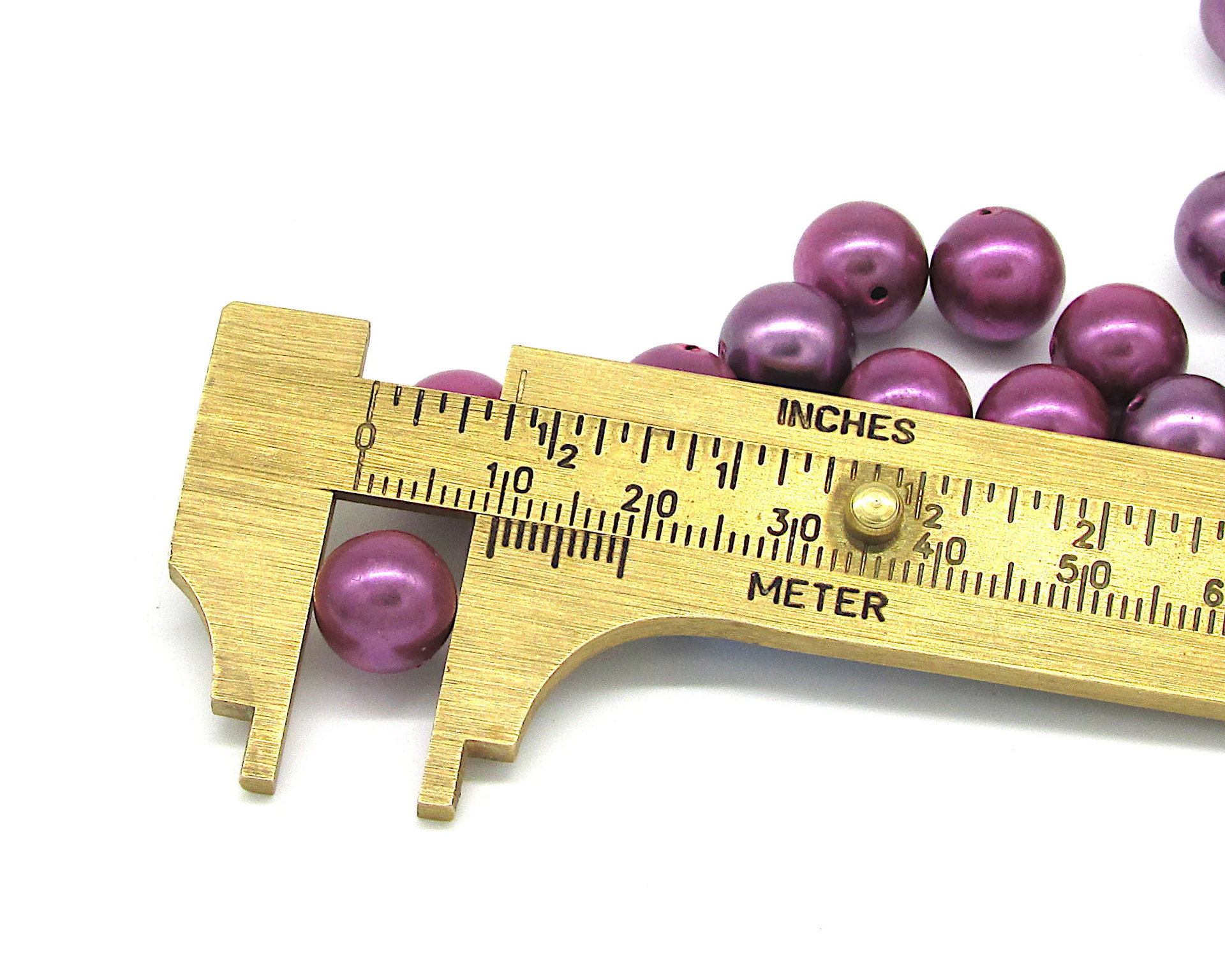 10mm Plastic Pearls, Vintage Purple Lustre Beads (60)