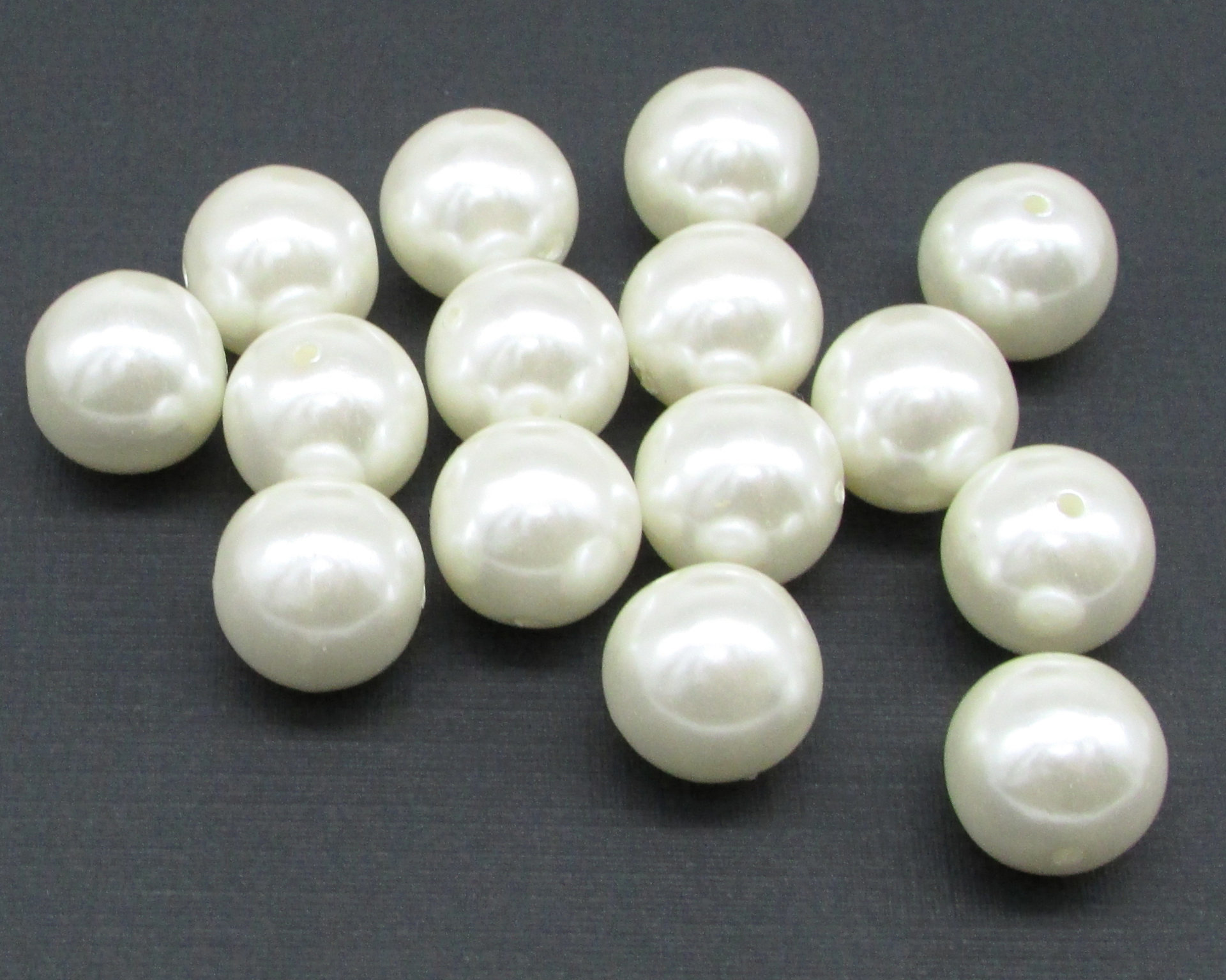 13.5mm Round White Faux Pearls, Vintage Opaque Lustre Plastic Beads