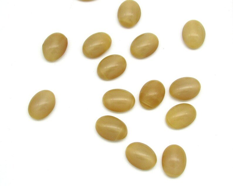 Vintage 14x10.5mm Oval Glass Stones, Opaque Beige Moonglow