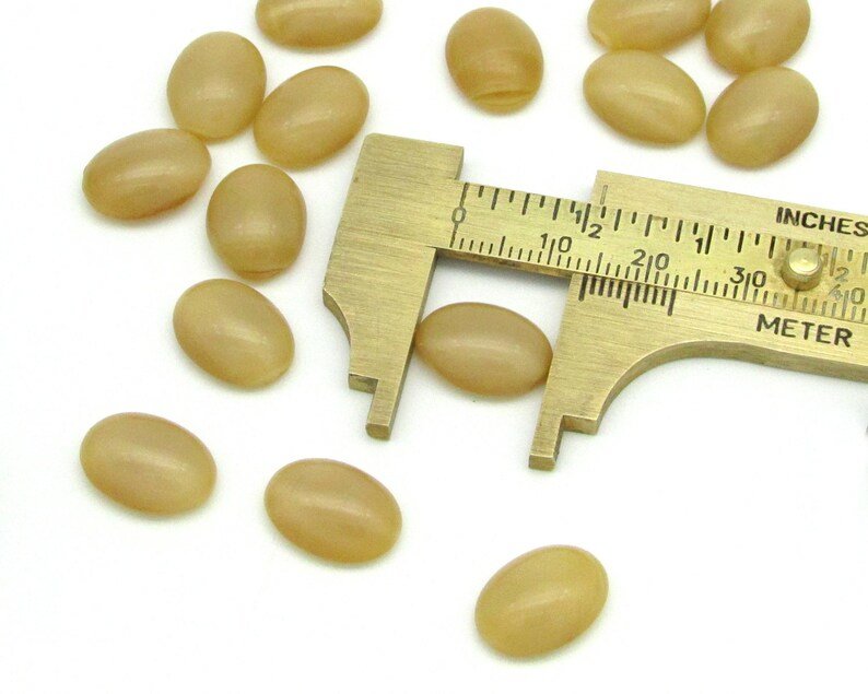 Vintage 14x10.5mm Oval Glass Stones, Opaque Beige Moonglow