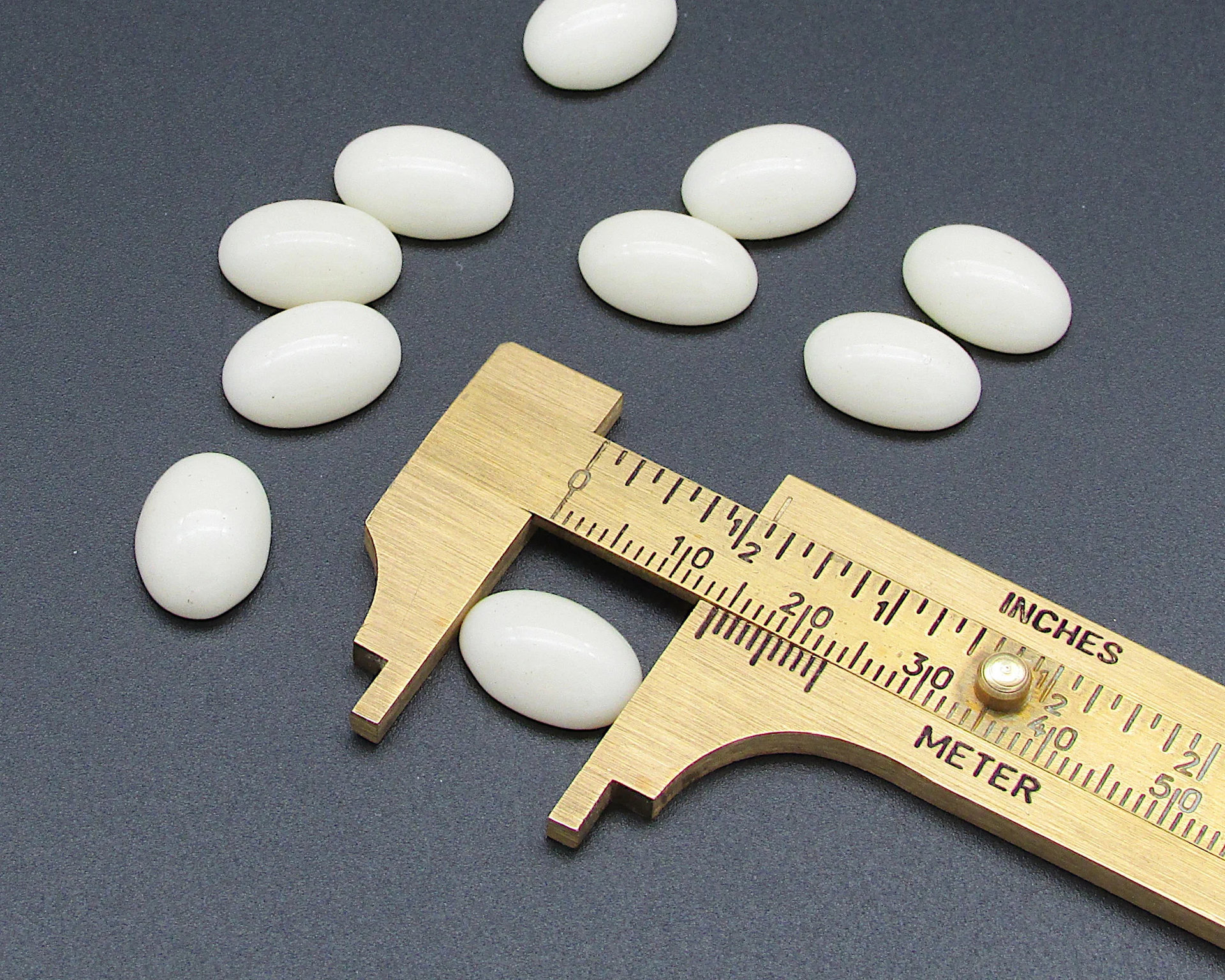 Vintage Cabochon Mix, Opaque Cream Glass Stones