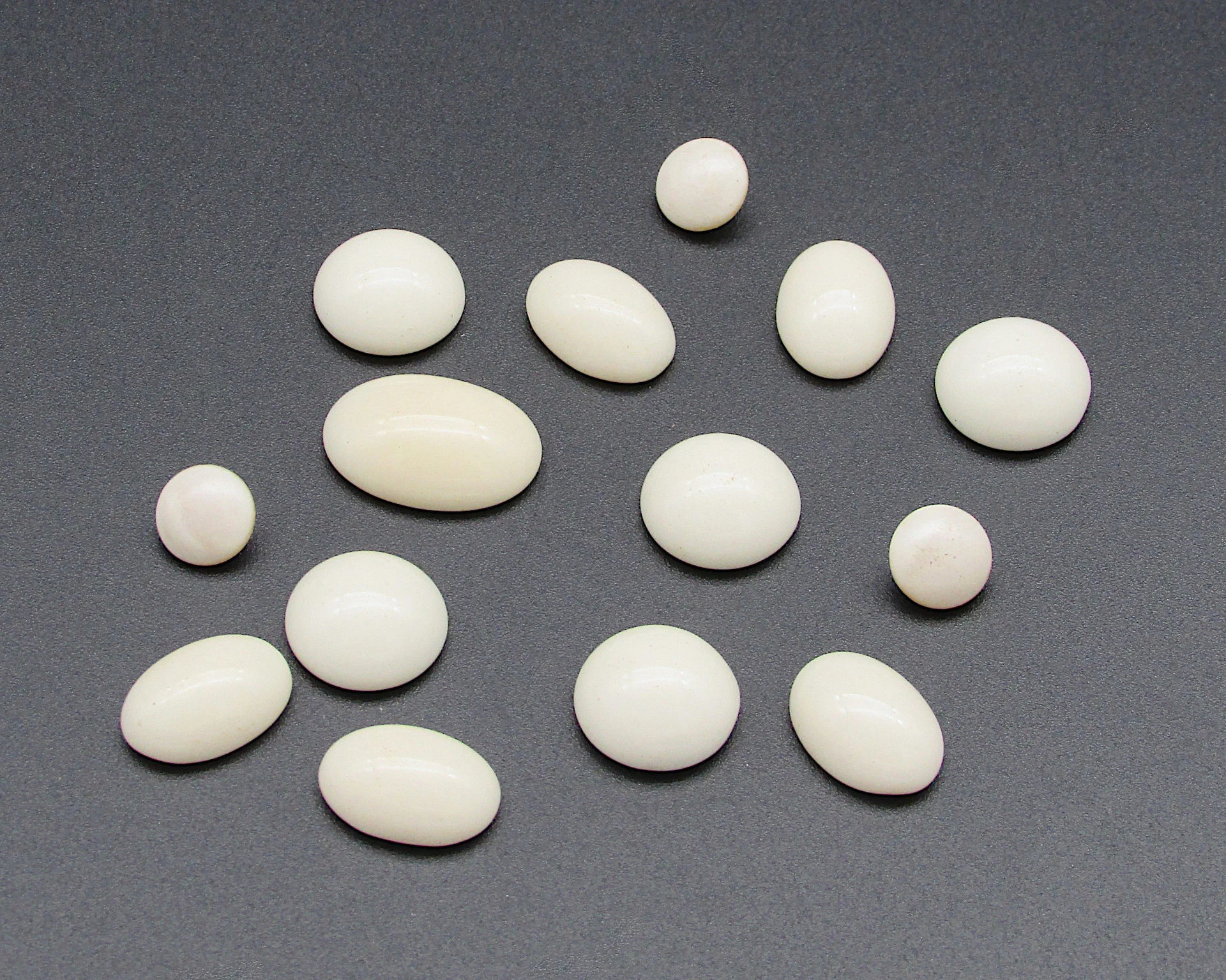 Vintage Cabochon Mix, Opaque Cream Glass Stones