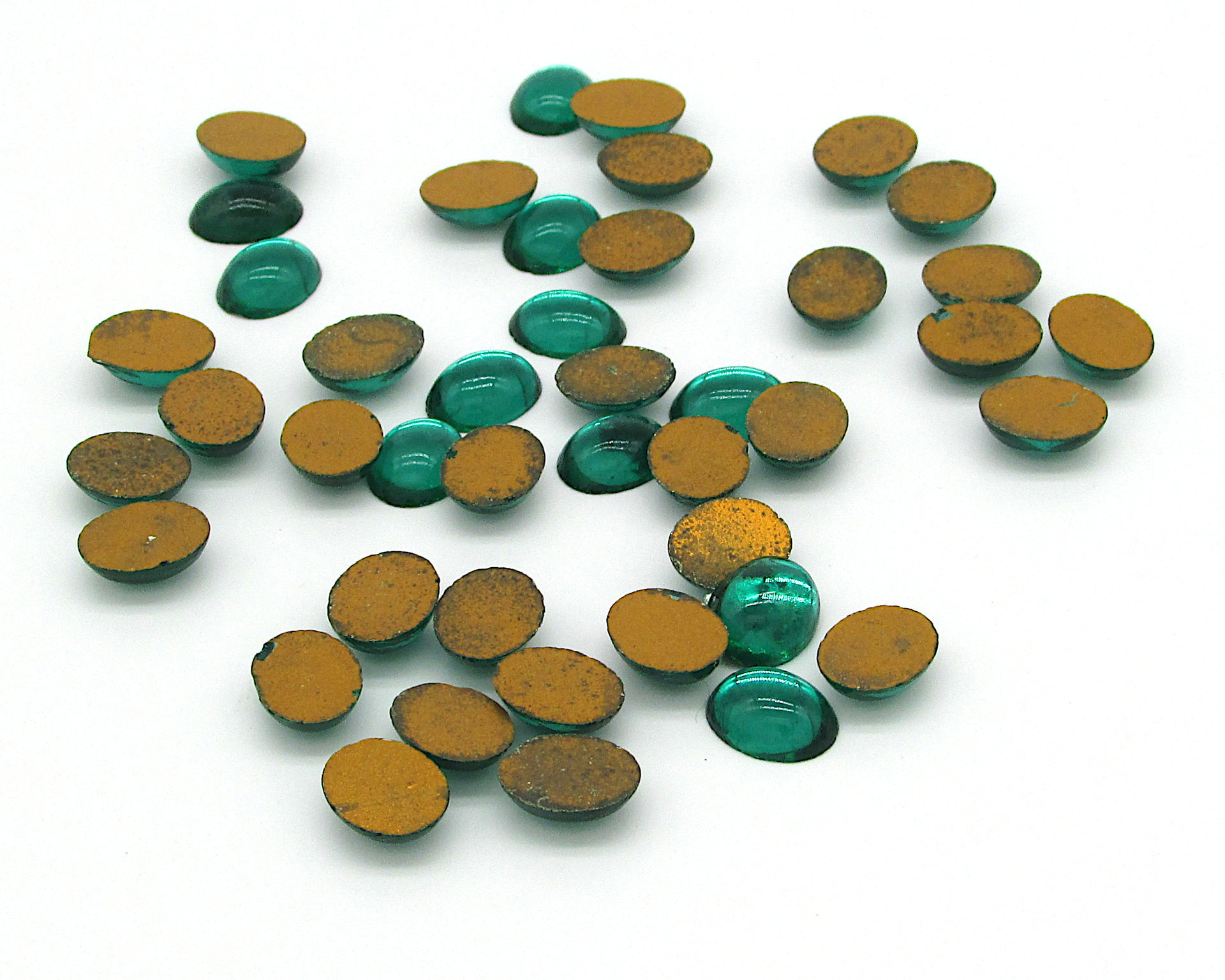 10x8mm Oval Glass Cabochons, Foiled Emerald Green (12)