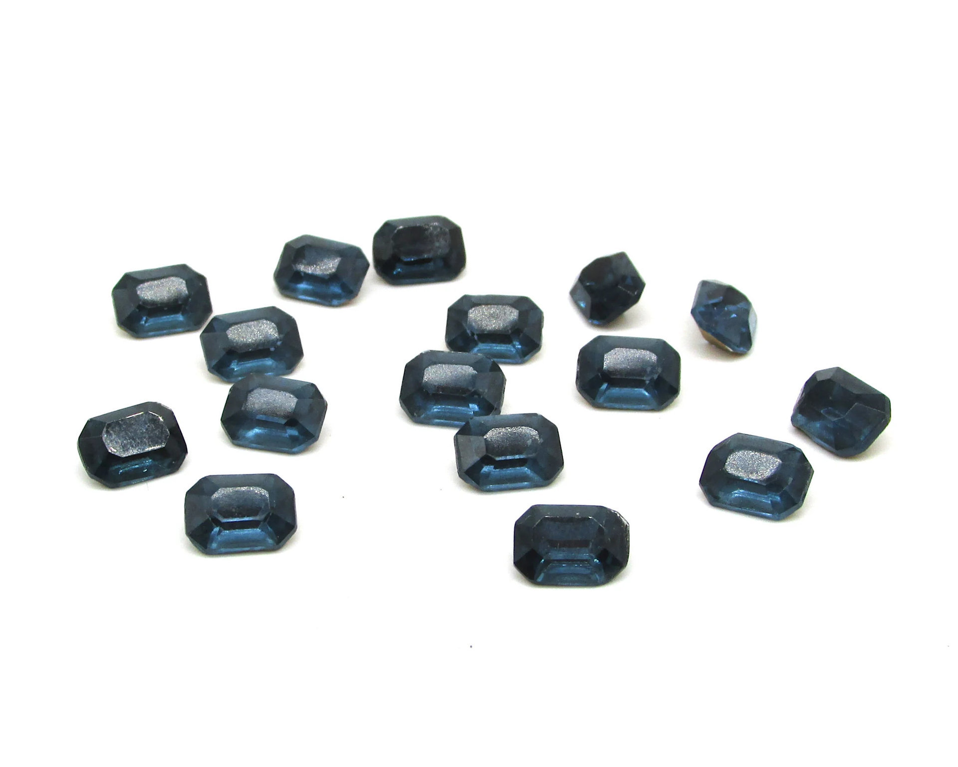 8x6mm Octagon Point Back Stones, Montana Blue Tin Table Cut Glass Rhinestones (16)