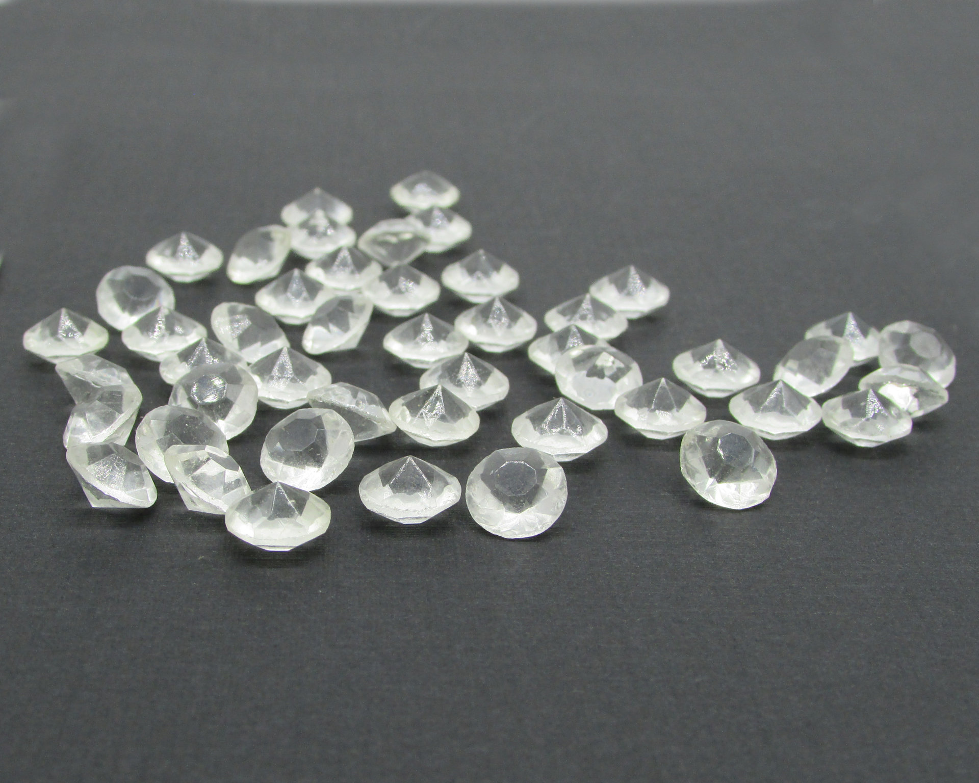 Vintage 39ss Clear Rhinestone Chatons, 8.4mm Unfoiled Faceted Point Backs (24)