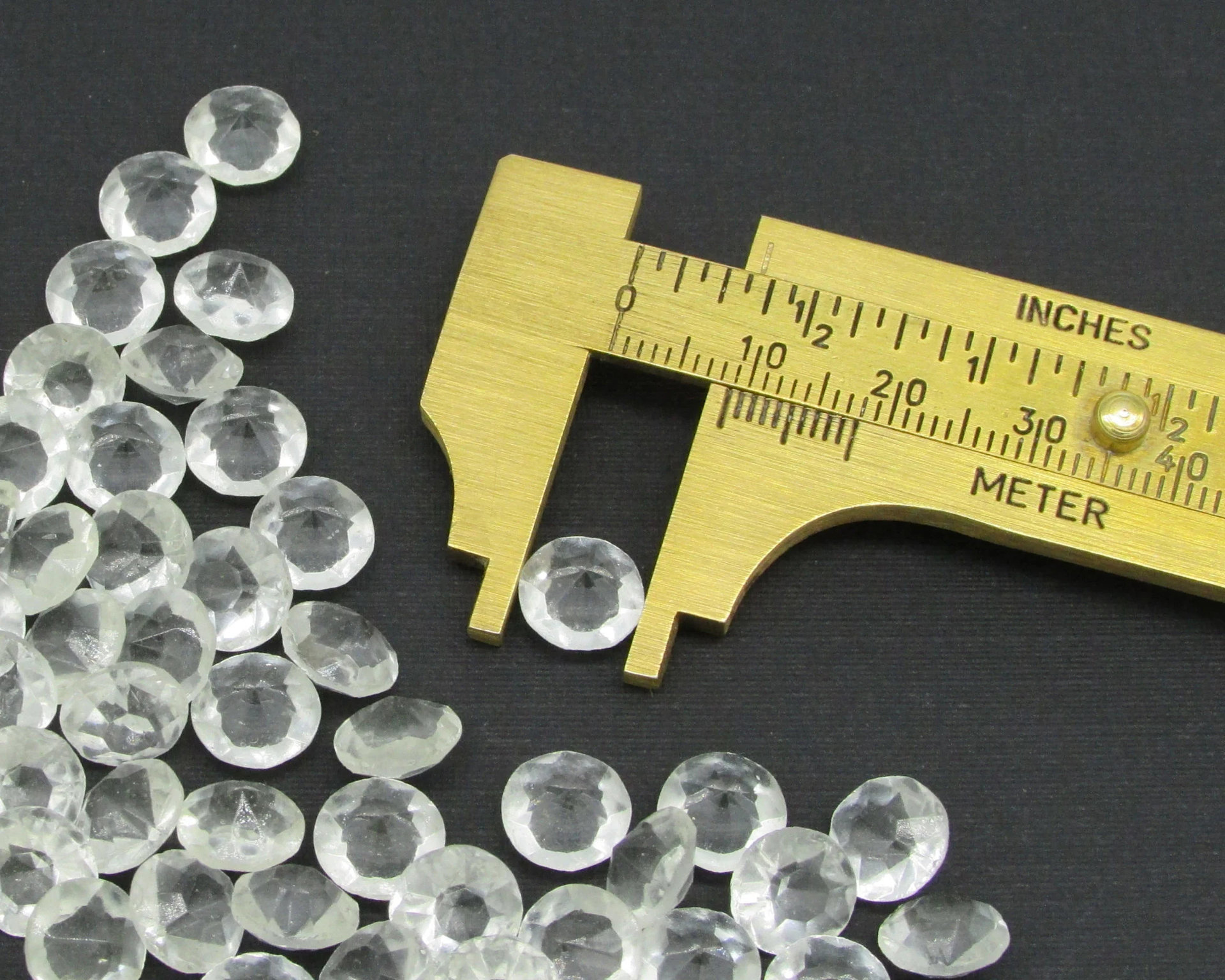 Vintage 39ss Clear Rhinestone Chatons, 8.4mm Unfoiled Faceted Point Backs (24)