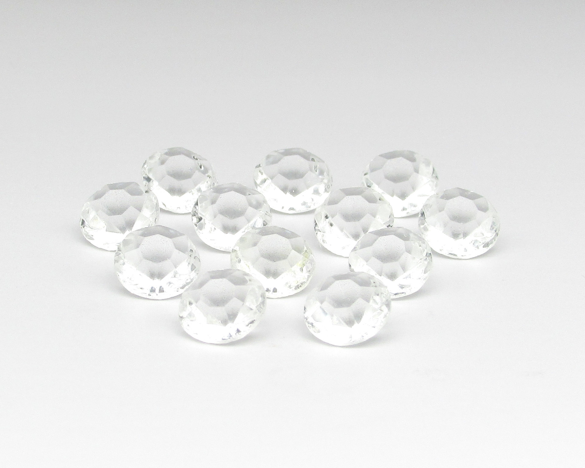 Vintage 39ss Clear Rhinestone Chatons, 8.4mm Unfoiled Faceted Point Backs (24)