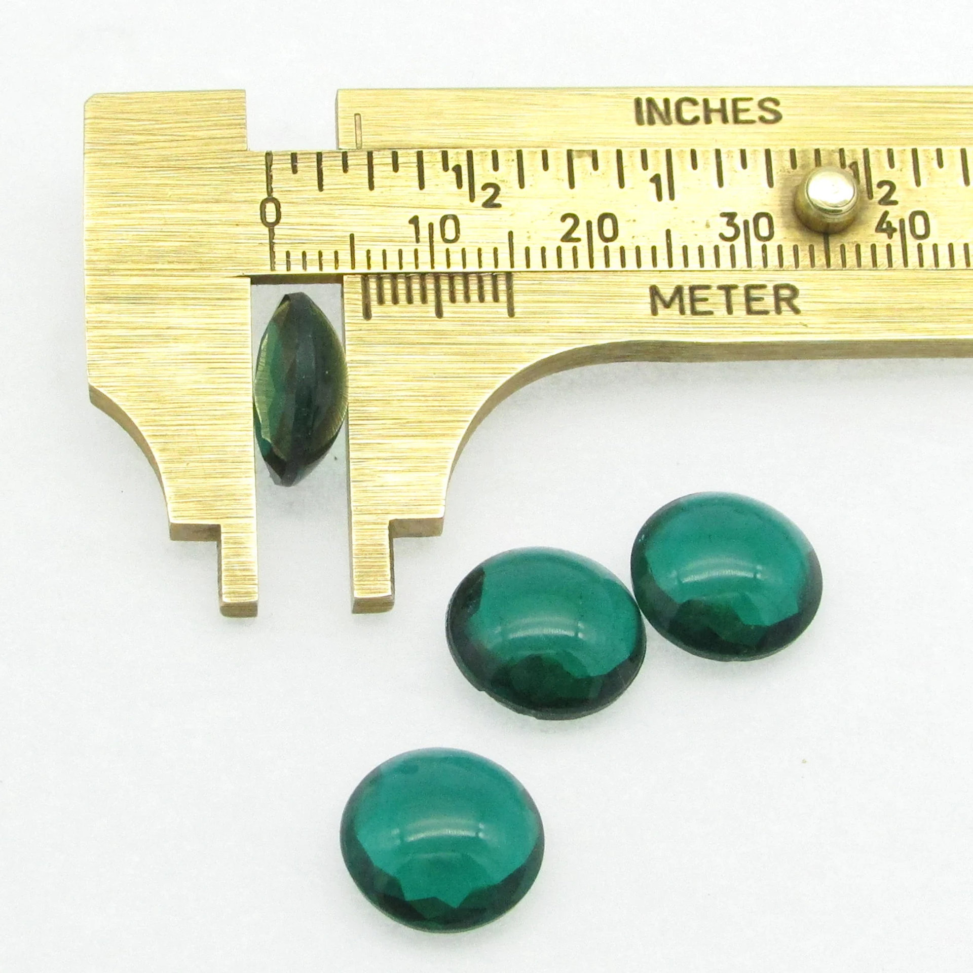 12mm Round Unfoiled Emerald Rhinestone Dentelles, Vintage Point Back Glass Gems (4)