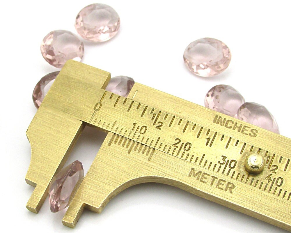 12x10mm Faceted Oval Rhinestones, Light Amethyst Unfoiled Point Back Dentelles