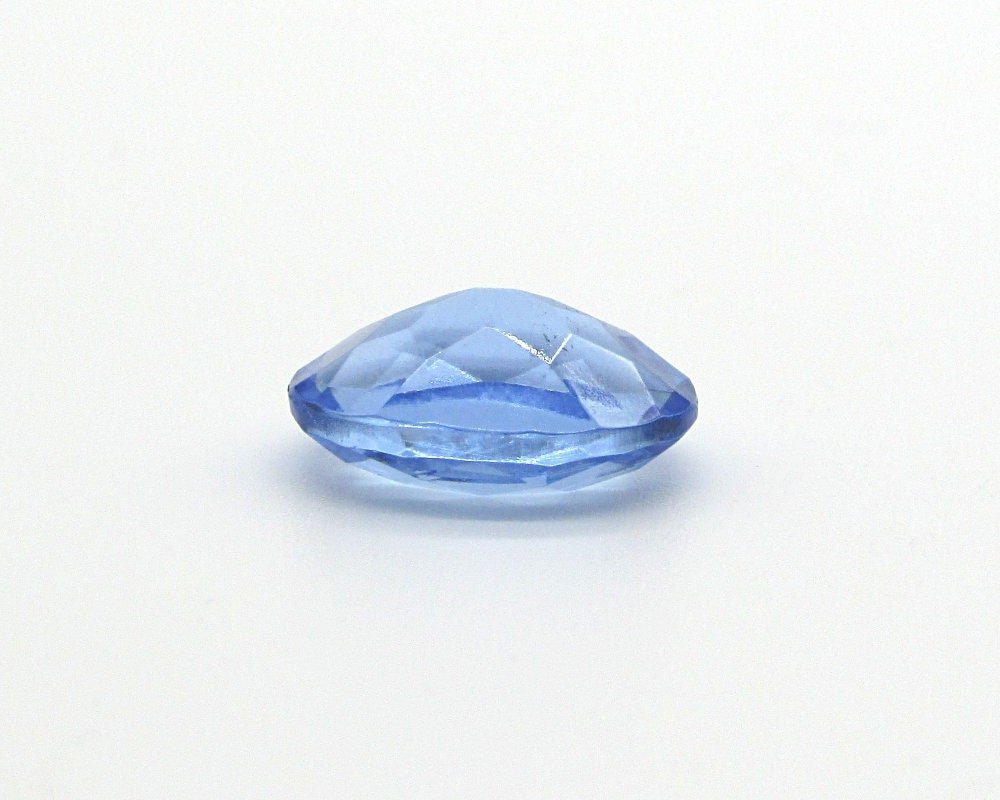 12x10mm Light Sapphire Vintage Rhinestone Dentelles