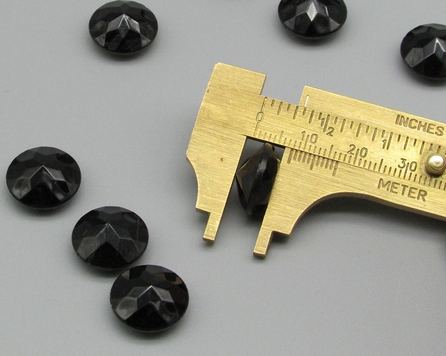 60ss Jet Black Faceted Dentelles (4)
