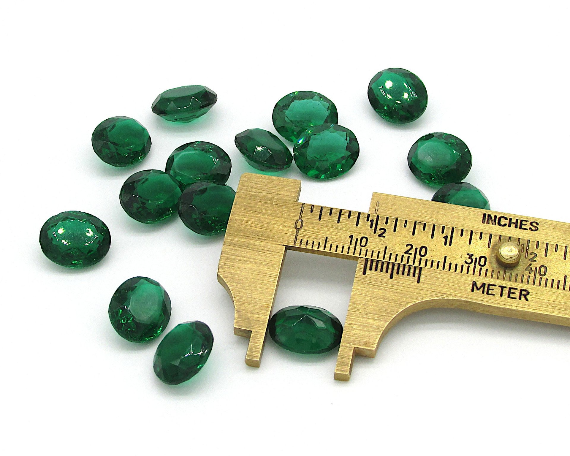 12mm Emerald Oval Rhinestone Dentelles