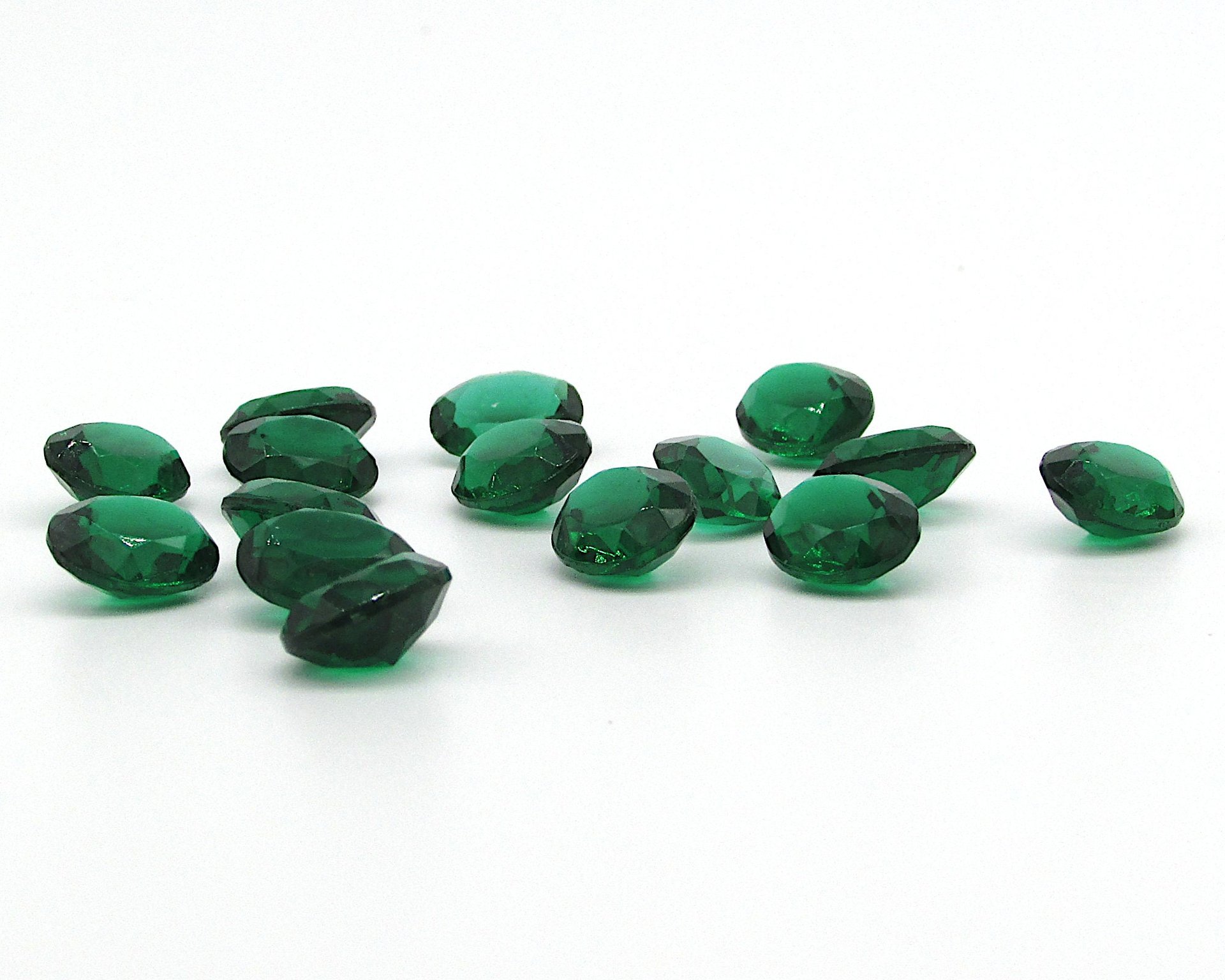 12mm Emerald Oval Rhinestone Dentelles