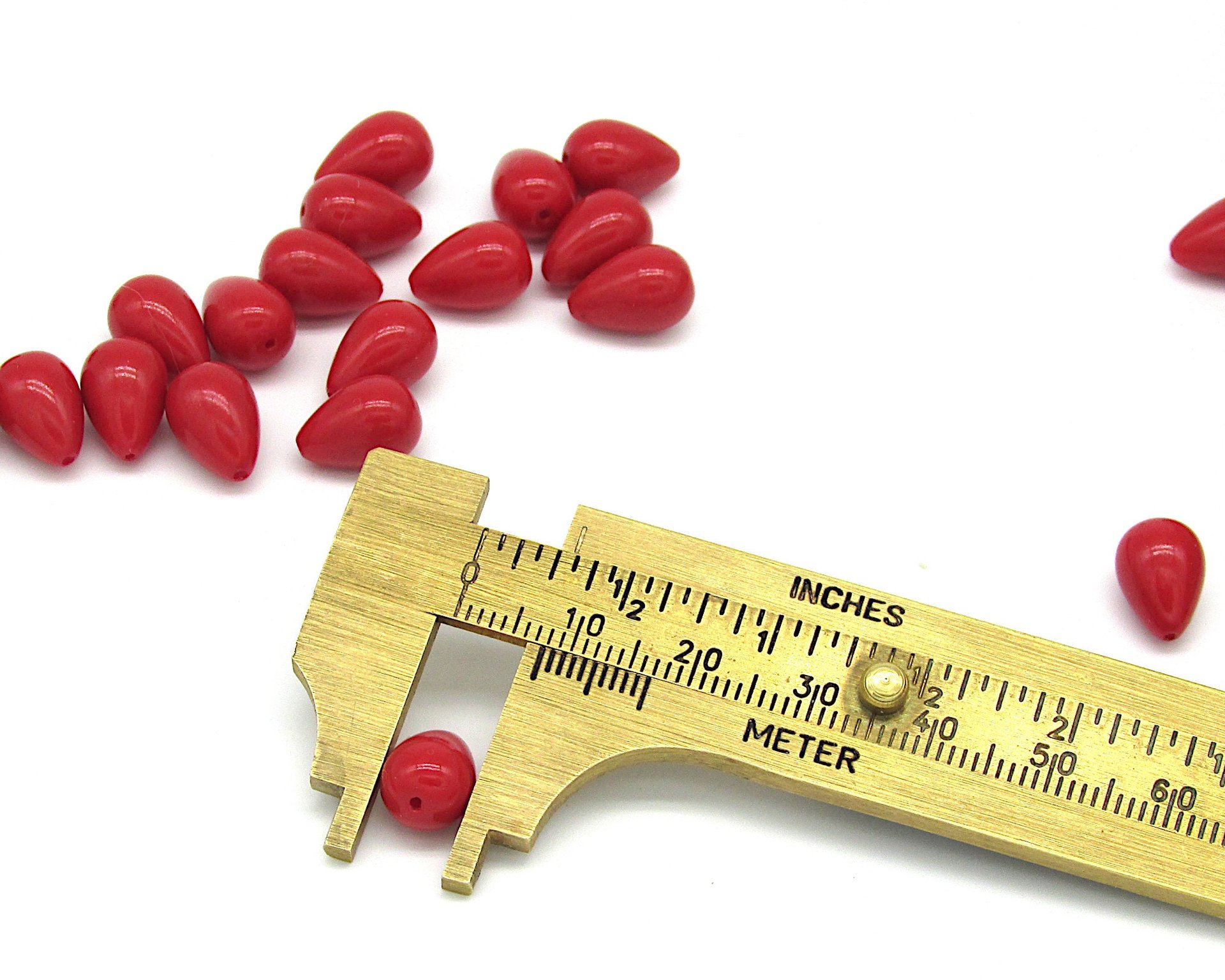Vintage 11x8mm Teardrops, Shiny Opaque Red Plastic Pearshape Beads (22)