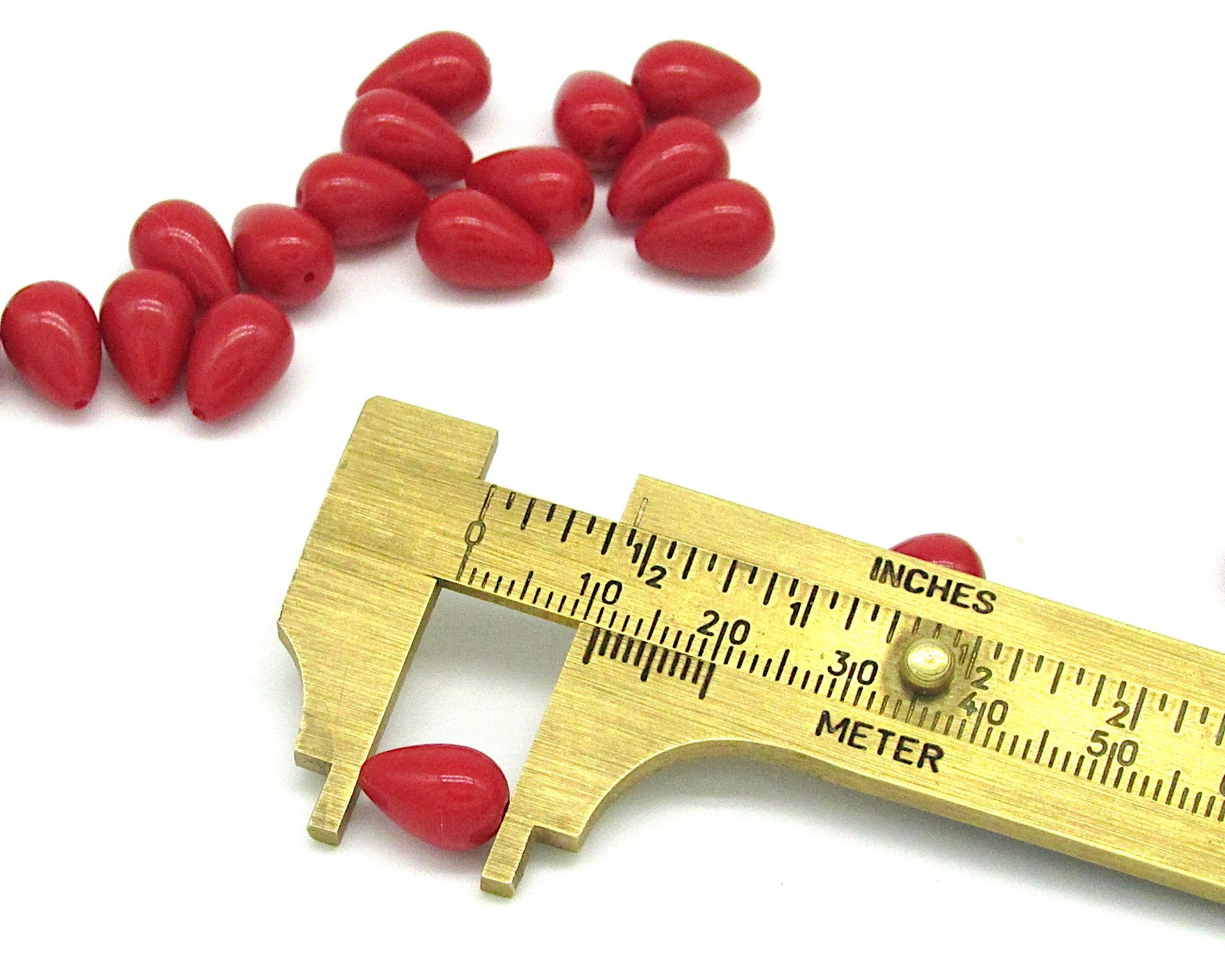 Vintage 11x8mm Teardrops, Shiny Opaque Red Plastic Pearshape Beads (22)
