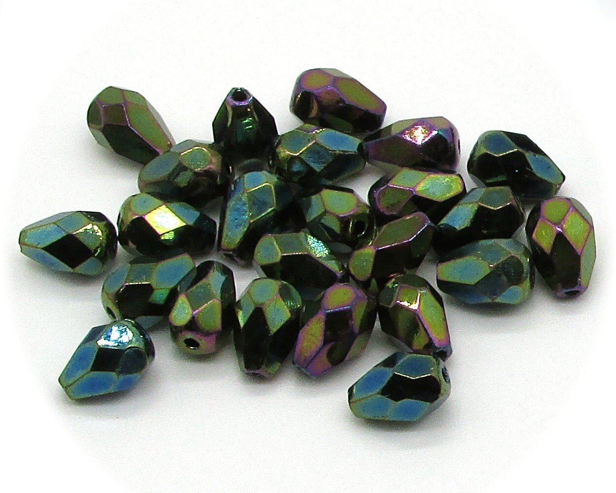 7x5mm Green Iris Teardrops