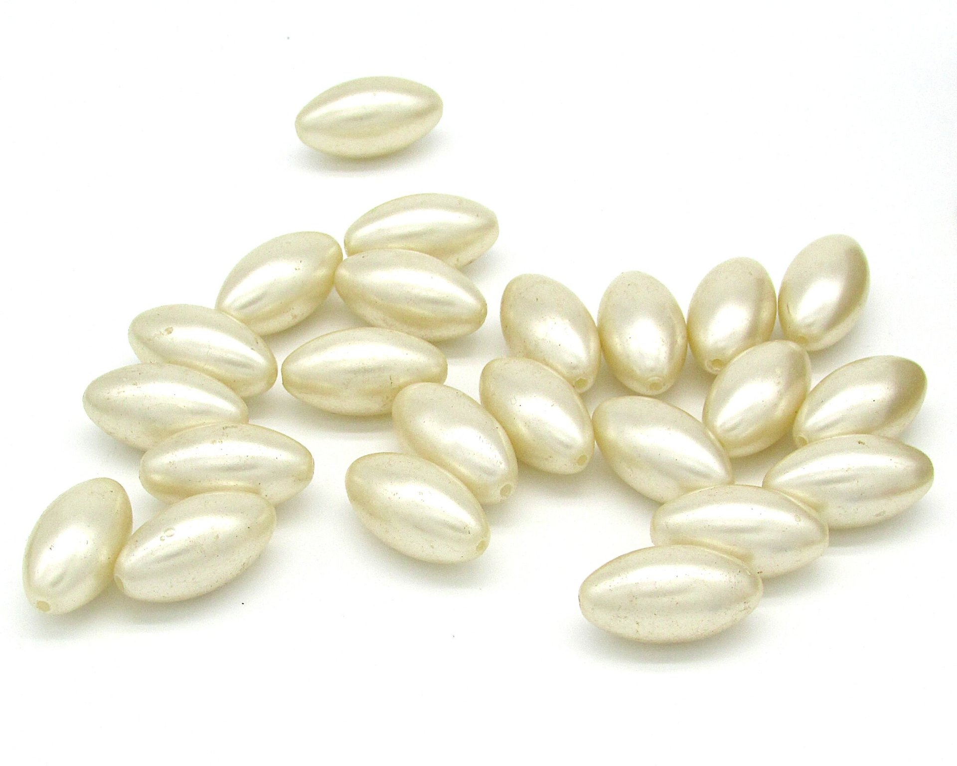 18.5x10mm Tapered Oval Plastic Beads, Vintage Cream Faux Pearls (23)