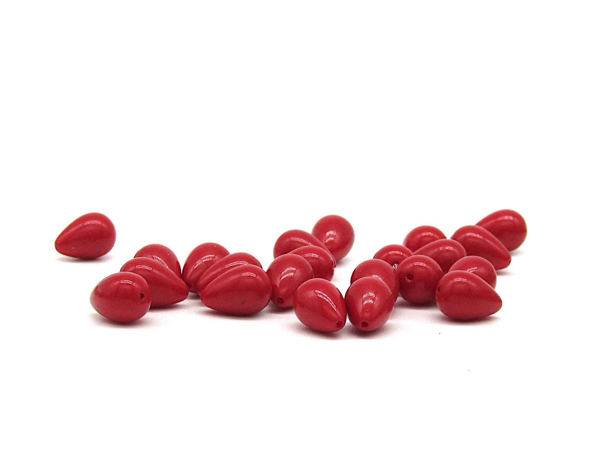 Vintage 11x8mm Teardrops, Shiny Opaque Red Plastic Pearshape Beads (22)
