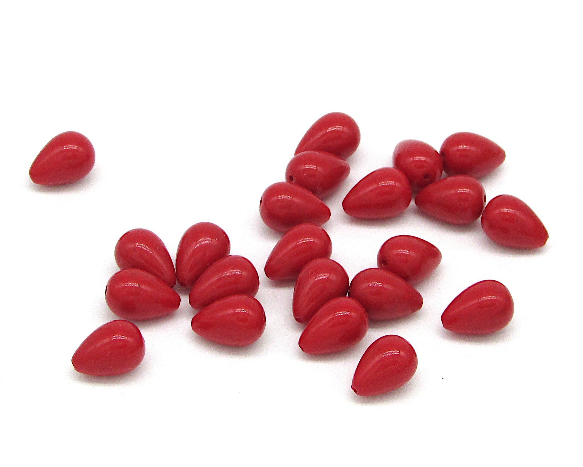 Vintage 11x8mm Teardrops, Shiny Opaque Red Plastic Pearshape Beads (22)