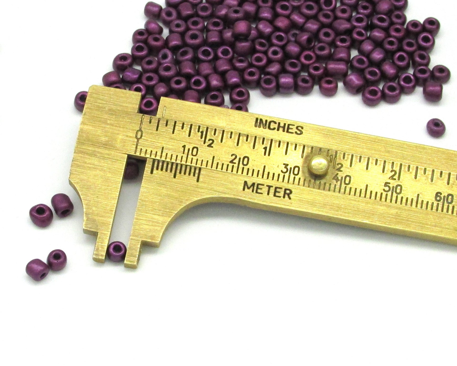 6/0 Seed Beads, 3.5mm Opaque Purple Metallic Suede Mini Rocailles (25g)