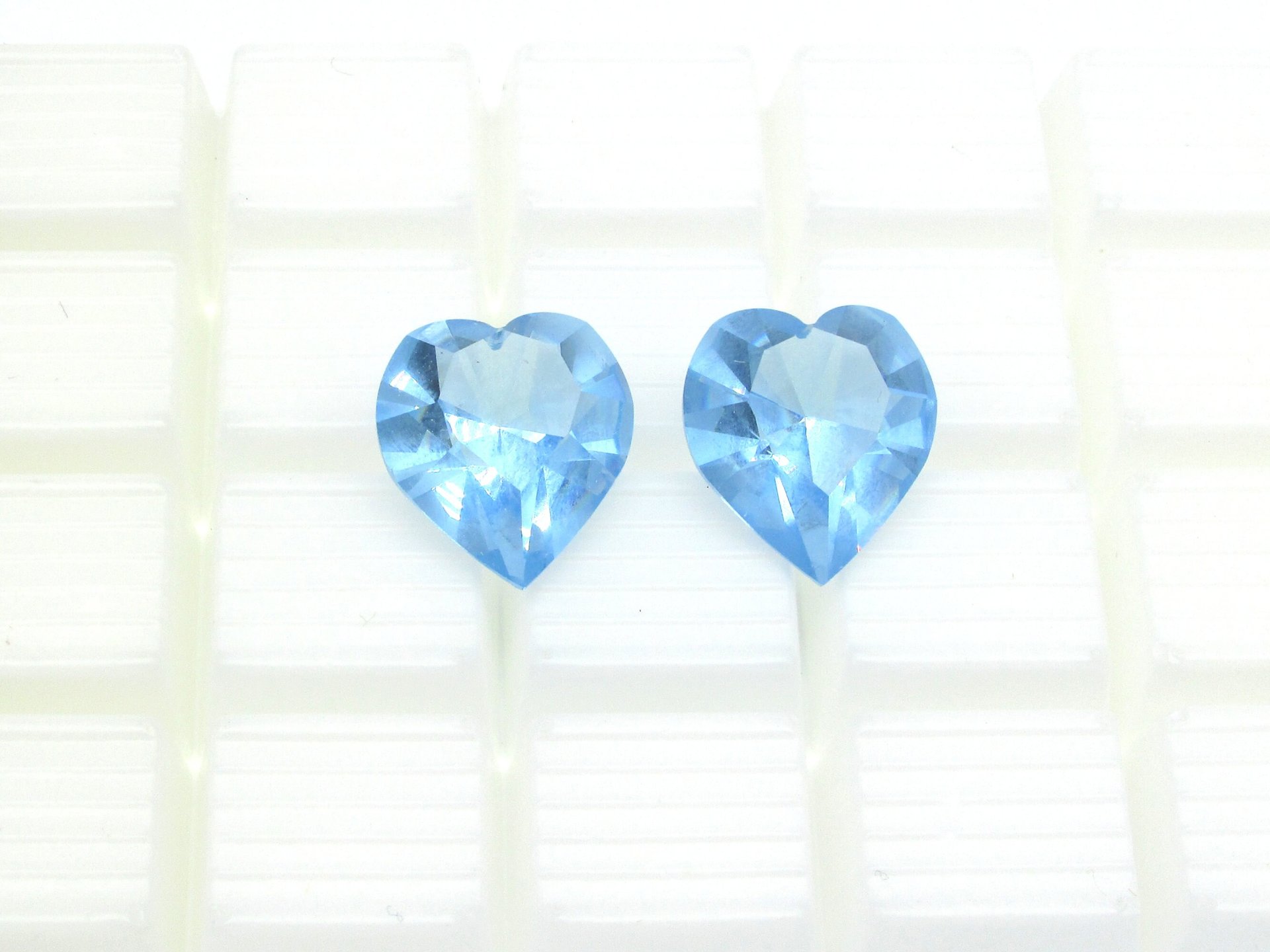 Vintage 18.7mm Faceted Heart Rhinestone