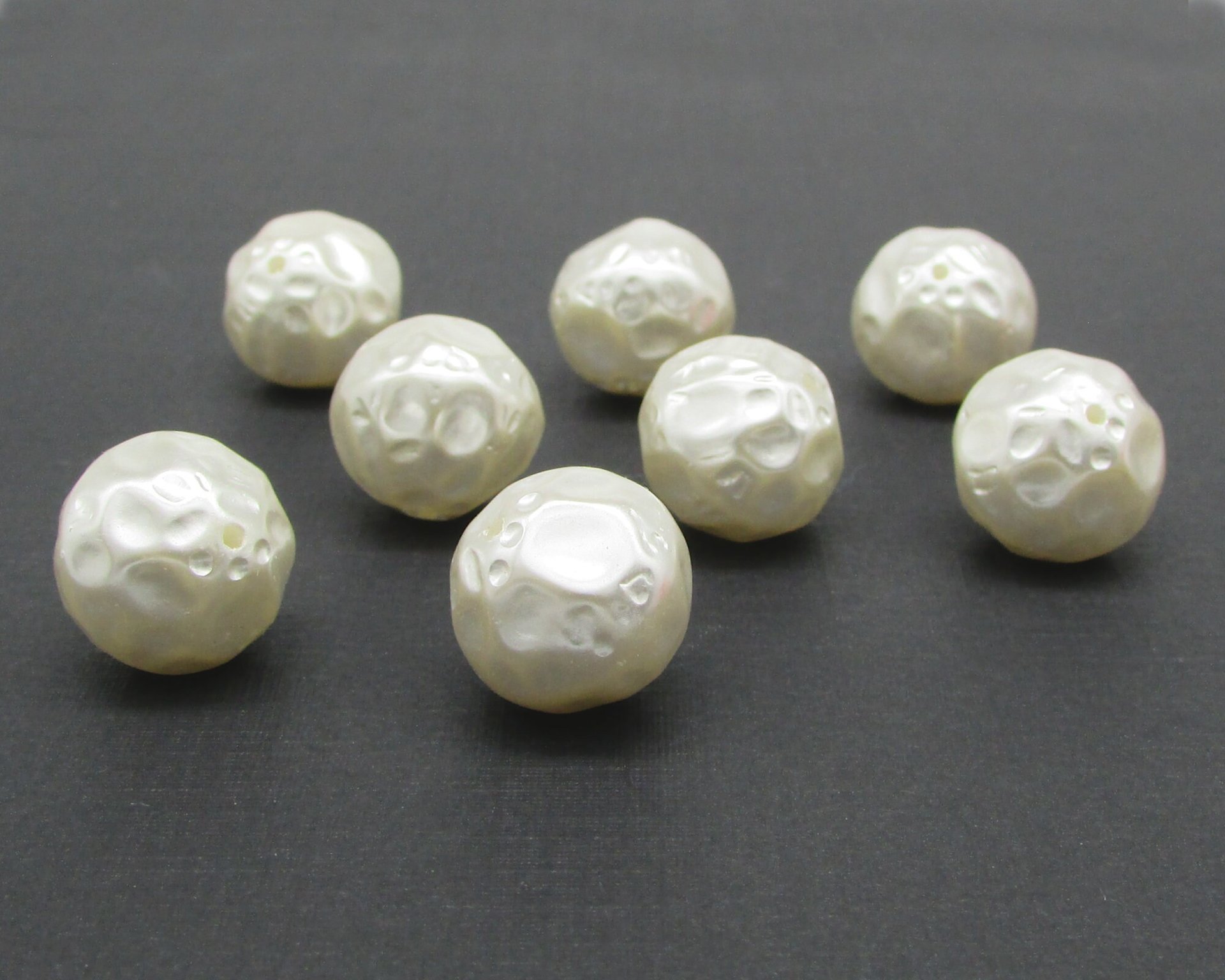 Vintage Faux Pearls, 15.5mm Round Pearlized Beads (8)