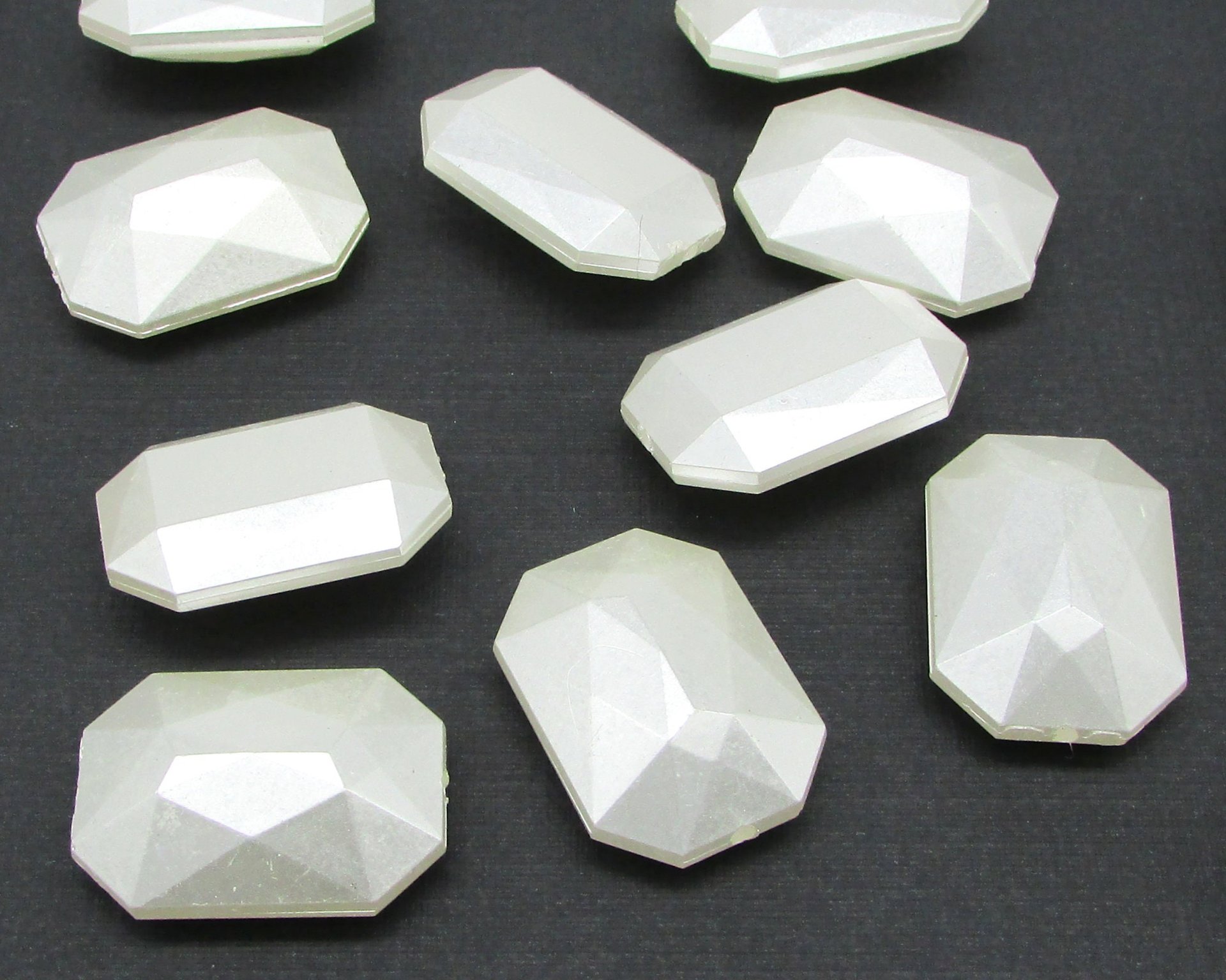 25x18mm Faceted Octagons, Opaque White Pearlized Baguettes, Vintage Plastic Beads (10)