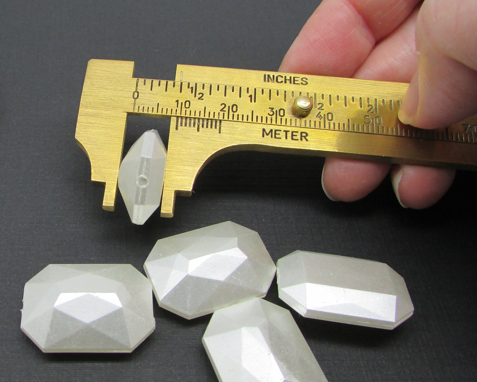25x18mm Faceted Octagons, Opaque White Pearlized Baguettes, Vintage Plastic Beads (10)