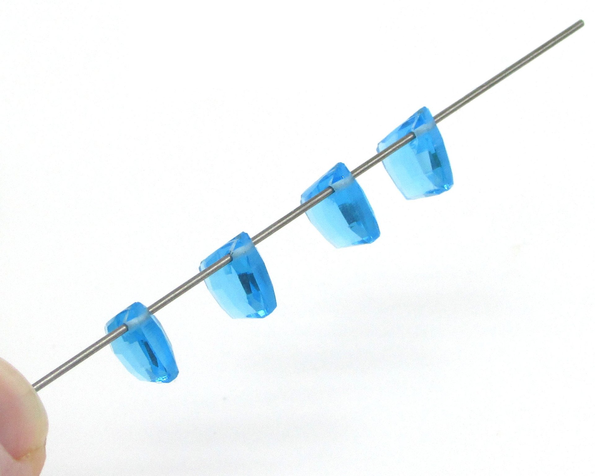 11x8.5mm Aquamarine Kite Briolettes, Pointed Teardrops