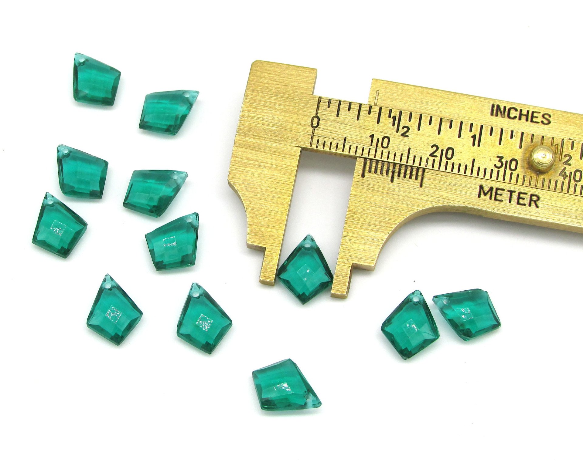 11x8.5mm Emerald Kite Briolettes, Faceted Angular Teardrop Beads