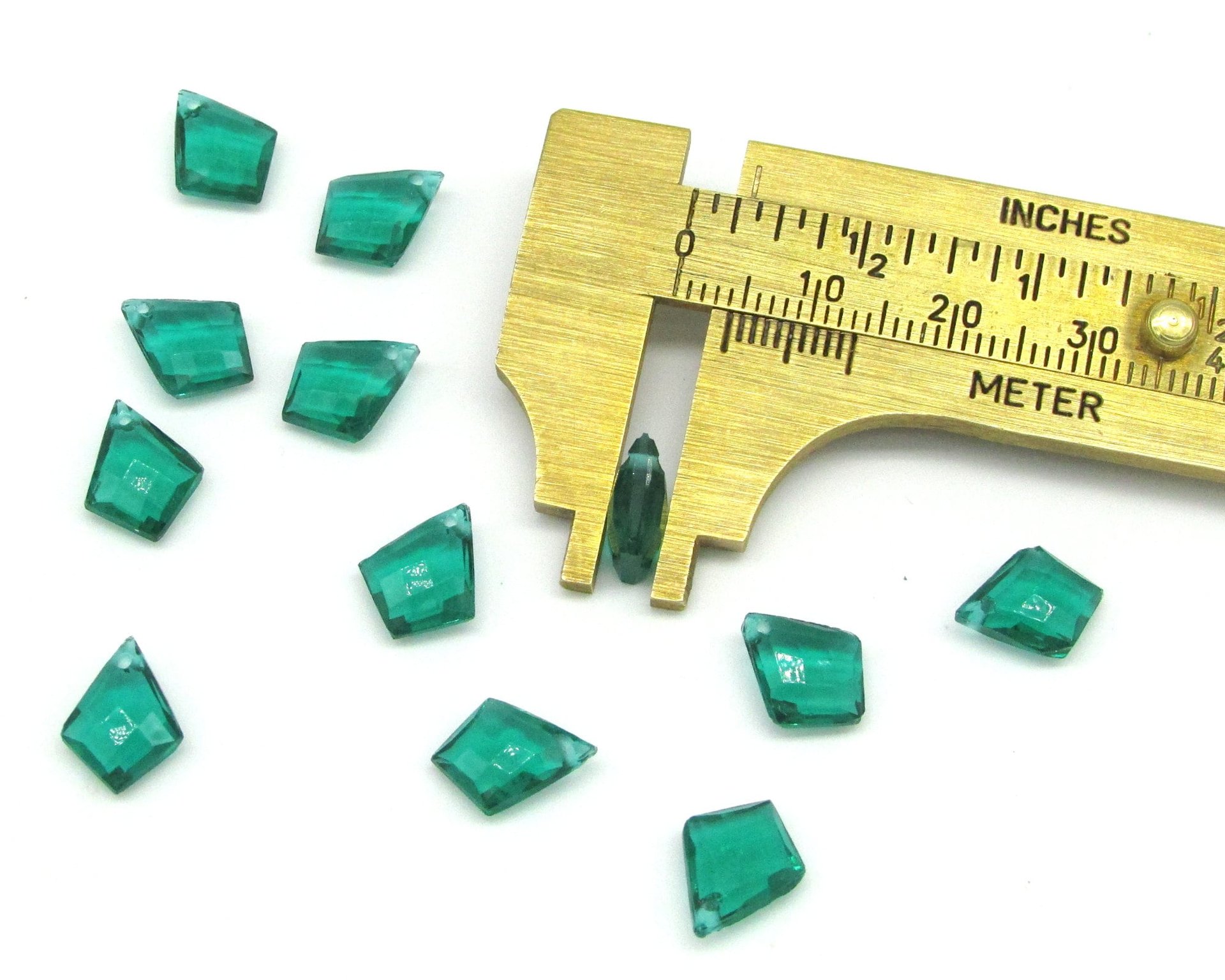 11x8.5mm Emerald Kite Briolettes, Faceted Angular Teardrop Beads