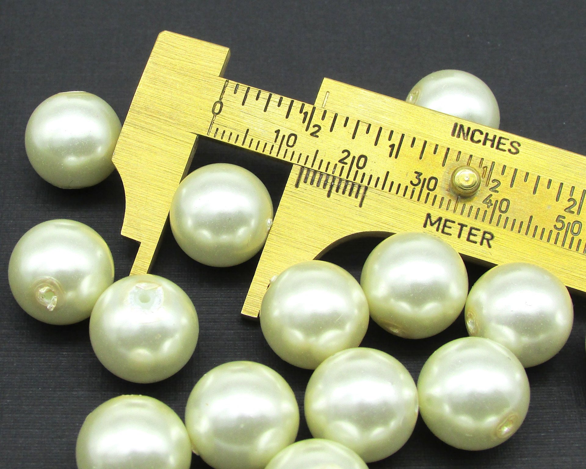 14mm Round Faux Pearls, Vintage Opaque Cream Glass Lustre Beads