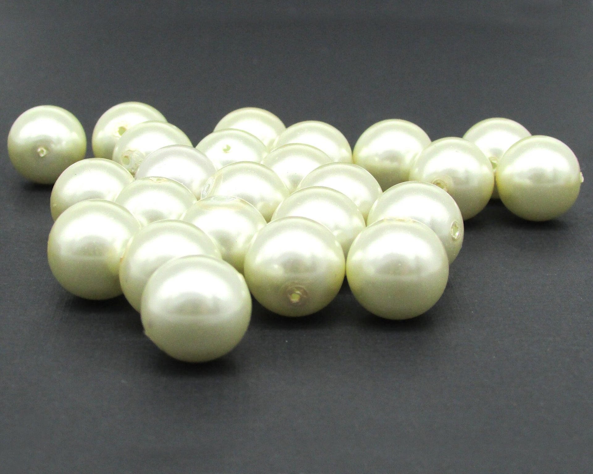 14mm Round Faux Pearls, Vintage Opaque Cream Glass Lustre Beads