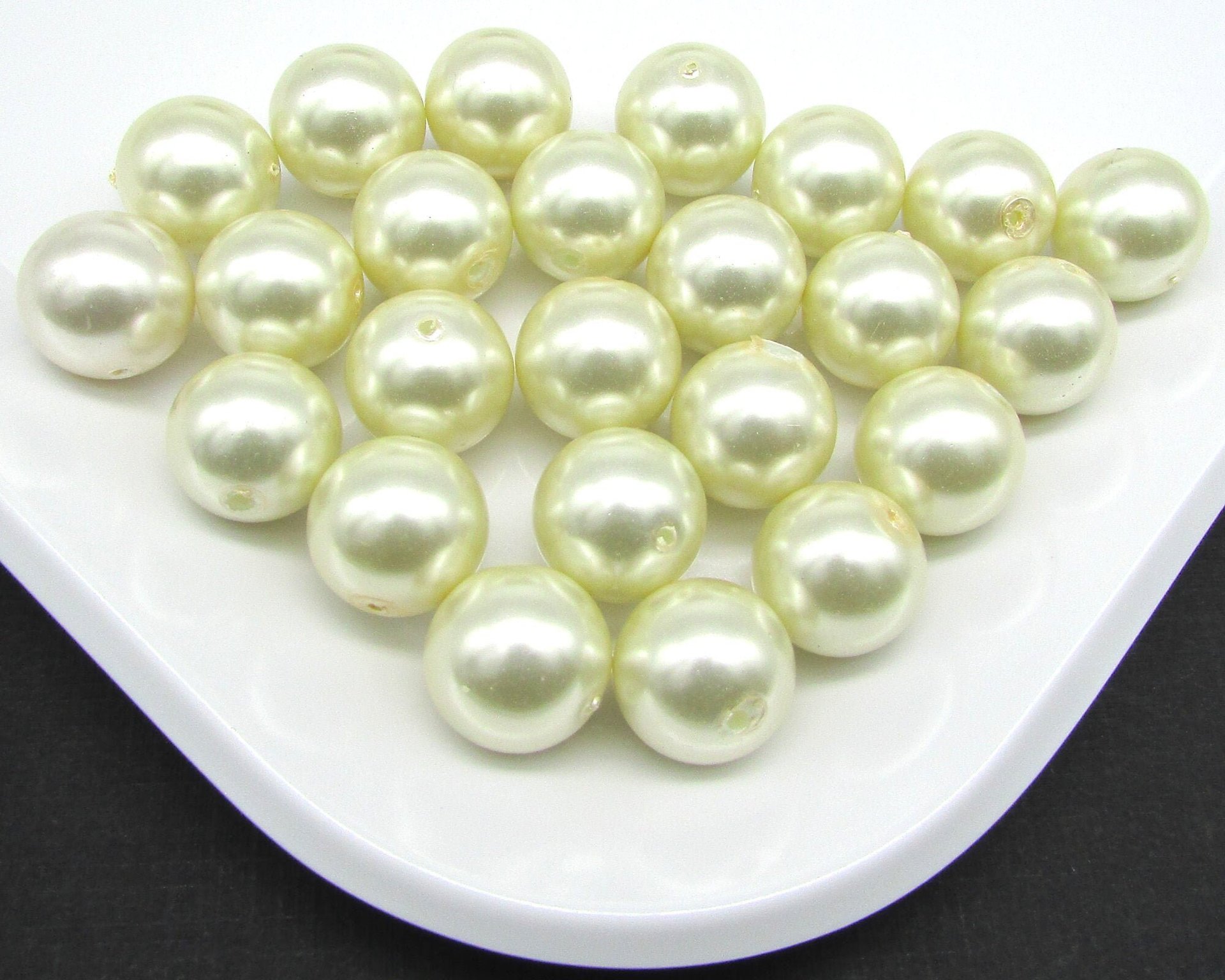 14mm Round Faux Pearls, Vintage Opaque Cream Glass Lustre Beads
