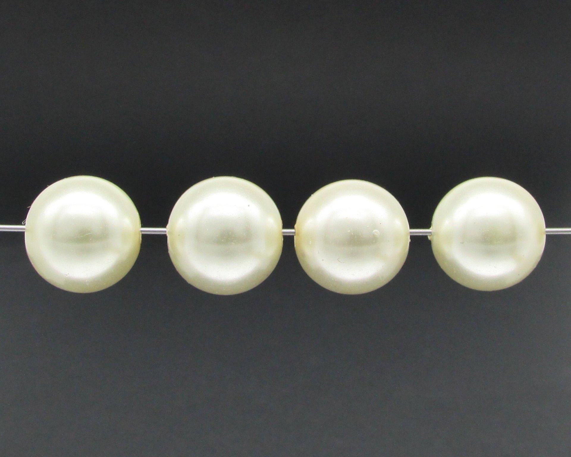 14mm Round Faux Pearls, Vintage Opaque Cream Glass Lustre Beads