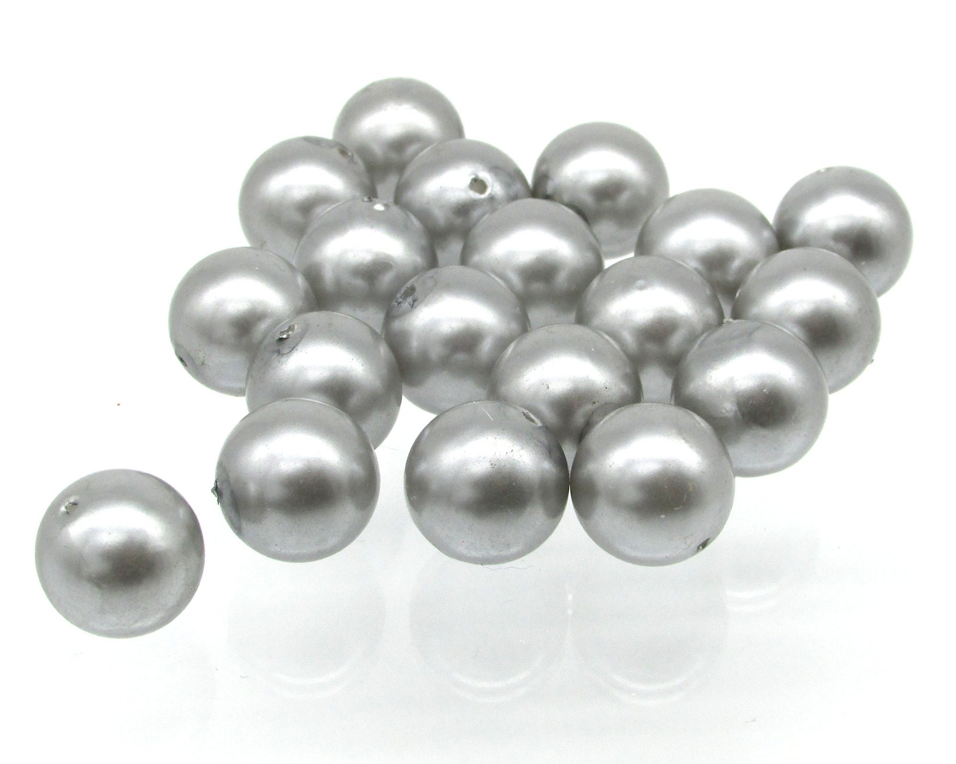 14mm Round Beads, Vintage Silver Gray Plastic Pearls
